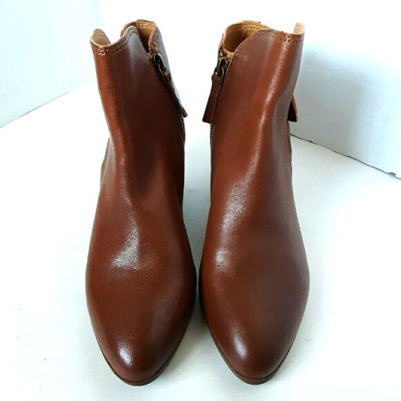 Frye Women’s size 9M Brown Leather Ankle Boot - Picture 2 of 10